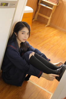 别害羞抬头看看镜子里的你多美